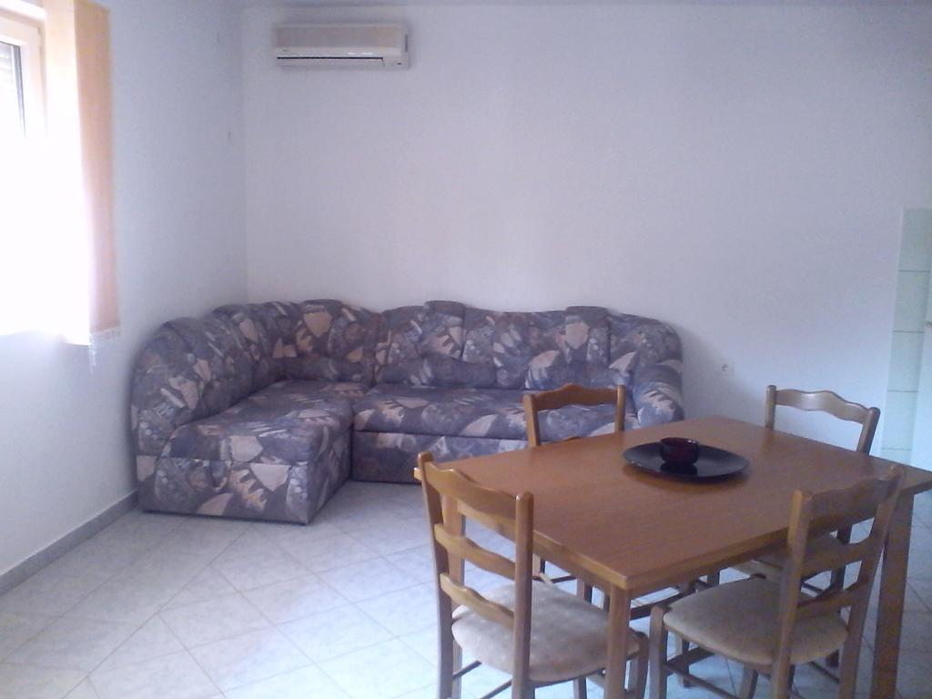 Apartments Malinska-Kajkic Szoba fotó